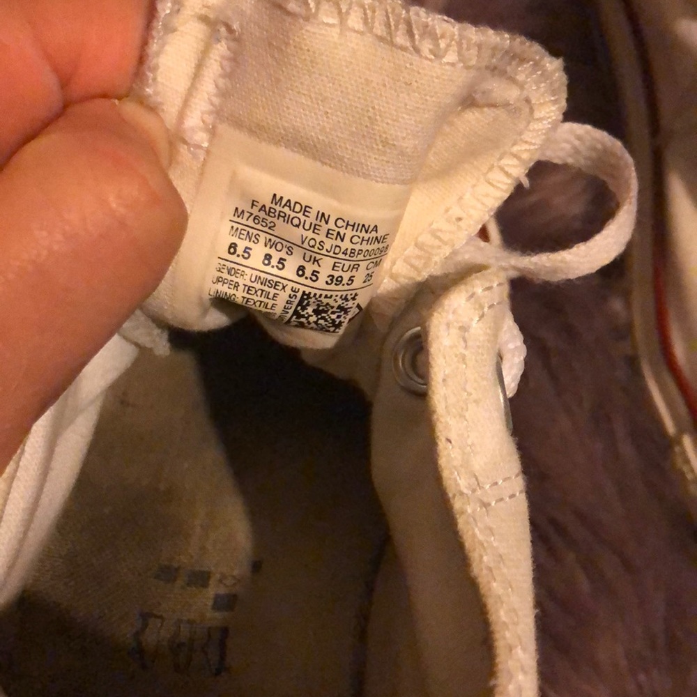 Converse - Picture 4 of 4